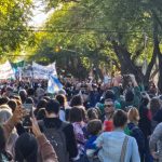 «Marcha Federal Estudiantil: Voces Unidas Contra los Recortes Universitarios»