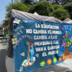 Docentes despedidos: la carpa se mantiene.